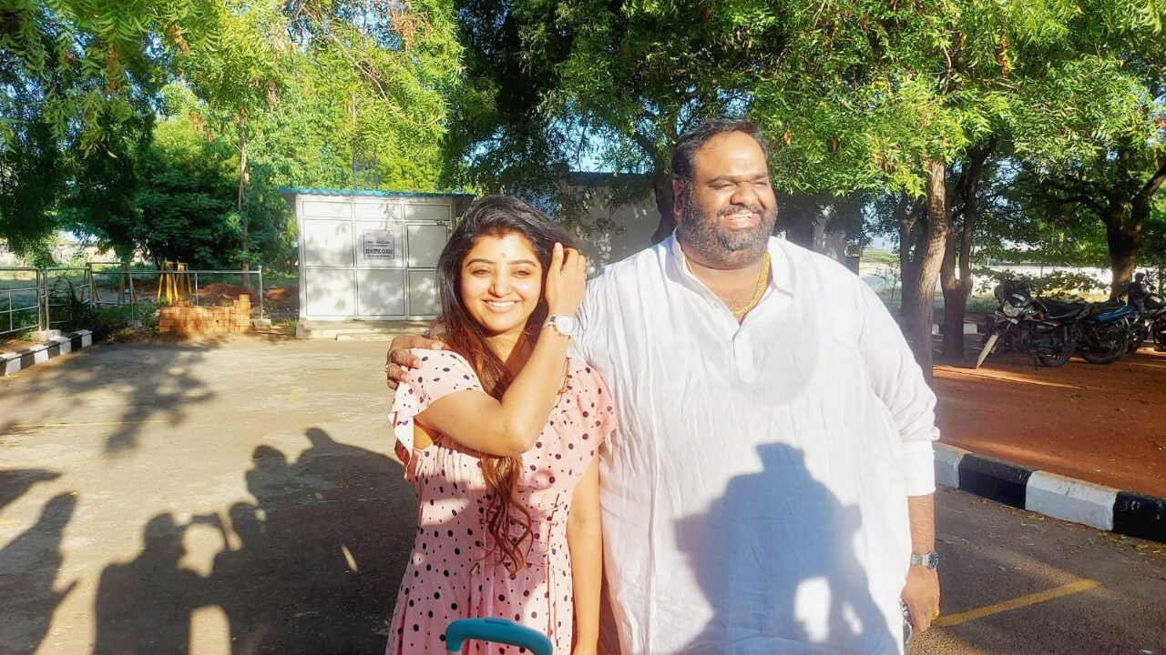vj mahalakshmi husband producer Ravinder Chandrasekar, vj mahalakshmi marriage, vj mahalakshmi first hhusband, vj mahalakshmi son, vj mahalakshmi 2nd husband, vj mahalakshmi ravindar, vj mahalakshmi insta, vj mahalakshmiserial, vj mahalakshmi sun tv, vj mahalakshmi racvindar marriage, vj mahalakshmi ravindar honeymoon, vj mahalakshmi ravindare wedding, vj mahalakshmi lover, vj mahalakshmi, ravindar insta, libra ravindar chandrasekar, ravindar instagra, ,. ravindar am,ma, ravindar 1st wife, ravindar mahalakshmi marraige, ravindar mahalakshimi insta, ravindar mahala interview, vj mahalakshmi ravindar youtube, serial actress mahalakshmi ravindar, விஜே மகாலட்சுஇ, சீரியல் நடிகை மகாலட்சுமி, விஜே மகாலட்சுமி திருமணம், மகாலட்சுமி கல்யாணம், மகாலட்சுமி கணவர், மகாலட்சுமி மகன், மகாலட்சுமி முதல் கணவர், மகாலட்சுமி முதல் குழந்தை, மகாலட்சுமி 2வது கணவர், மகாலட்சுமி கணவர், மகாலட்சுமி திருமணம், மகாலட்சுமி க்லயாணம், மகாலட்சுமி 2வது கல்யாணம், மகாலட்சுமி இன்ஸ்டா, மகாலட்சுமி சிஉஇரியல், மகாலட்சுமி அன்பே வா, மகாலட்சுமி ரவீந்தர், மகாலட்சுமி இன்ஸ்டாகிராம், மகாலட்சுமி அப்பா, மகாலட்சுமி ரவீந்தர் தொருமணம், மகாலட்சுமி ரவீந்தர் கல்யாணம், மகாலட்சுமி ரவீந்தர் பேட்டி