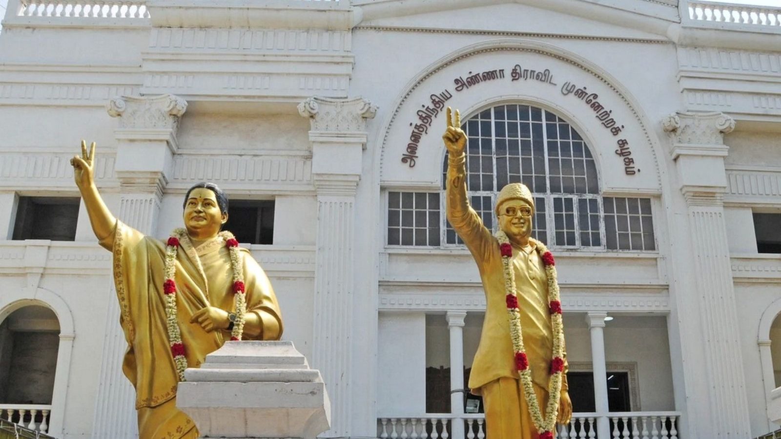 அதிமுக கலவர வழக்கில் திருடப்பட்ட ஆவணங்கள் மீட்பு - சிபிசிஐடி தகவல்! யாரிடம் இருந்தது தெரியுமா?