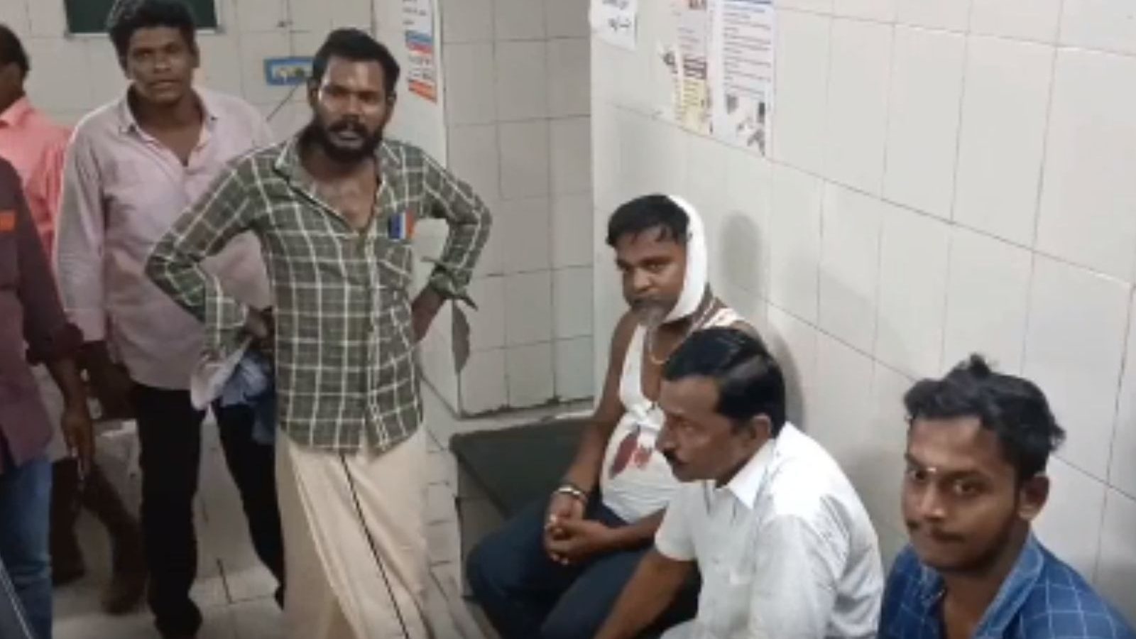 கள்ளச்சந்தையில் மது விற்பதில் தகராறு - கூலிப்படையை ஏவி பார் உரிமையாளர் மீது கொலை வெறி தாக்குதல்