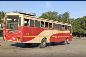 கேரளாவில் பதற்றம் : பேருந்து கிடைக்காததால் பயணிகள் அவதி