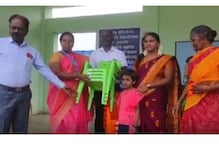 கூடலூரில் 2 மகளையும் அரசு பள்ளியில் சேர்த்த ஆசிரியர் தம்பதிகள்