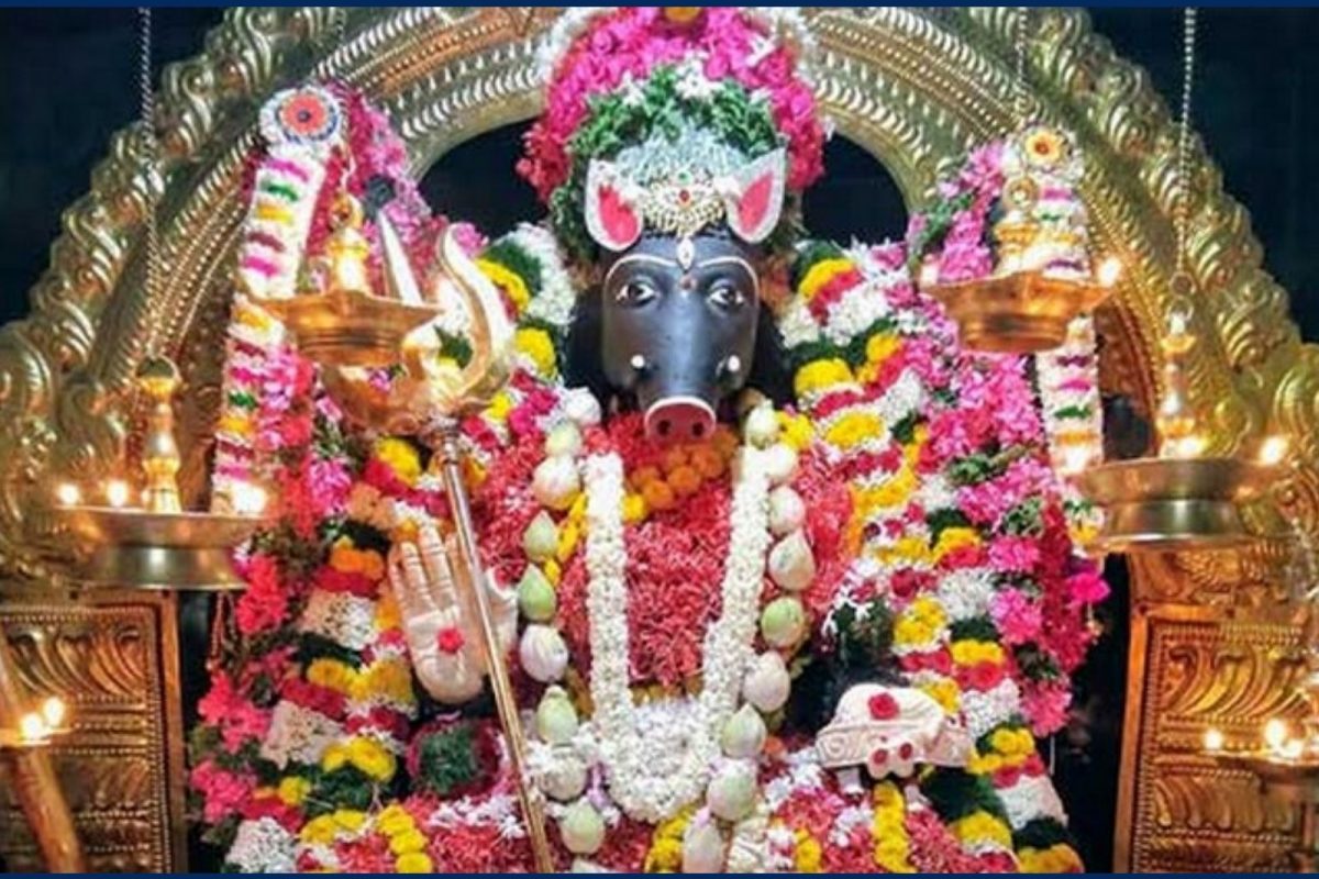 நவராத்திரி நாள் 3: பூஜை செய்யும் முறை, நேரம், மந்திரம் மற்றும் பலன்கள் நவராத்திரி நாள் 3: பூஜை செய்யும் முறை, நேரம், மந்திரம் மற்றும் பலன்கள்