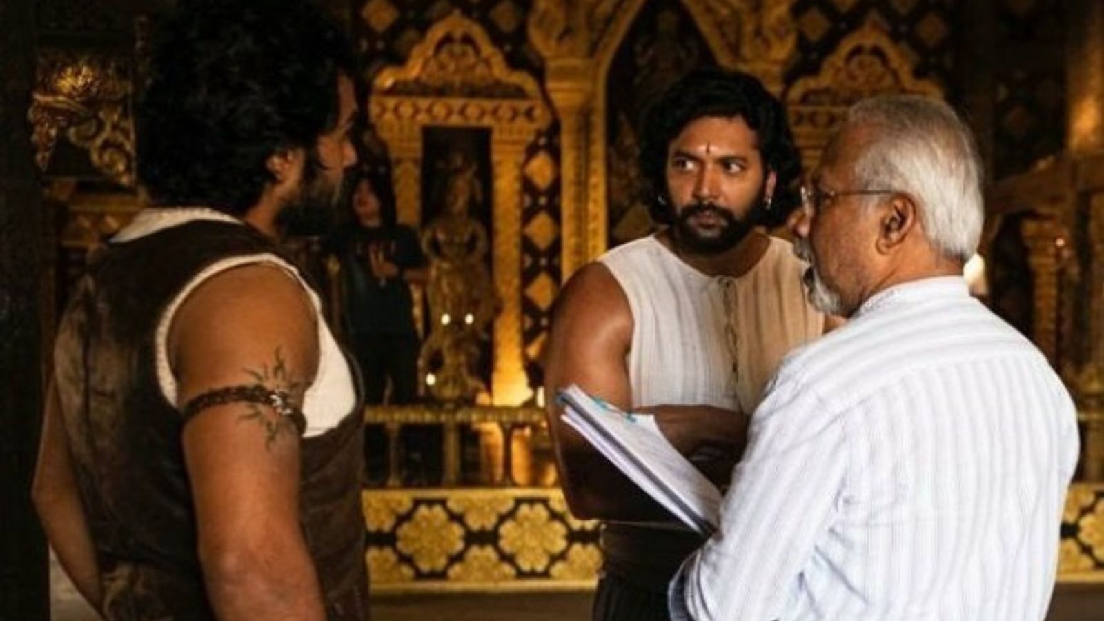 வெளிவருவதற்கு முன்பே அமெரிக்காவில் மிகப் பெரிய சாதனை படைத்த  பொன்னியின் செல்வன்!