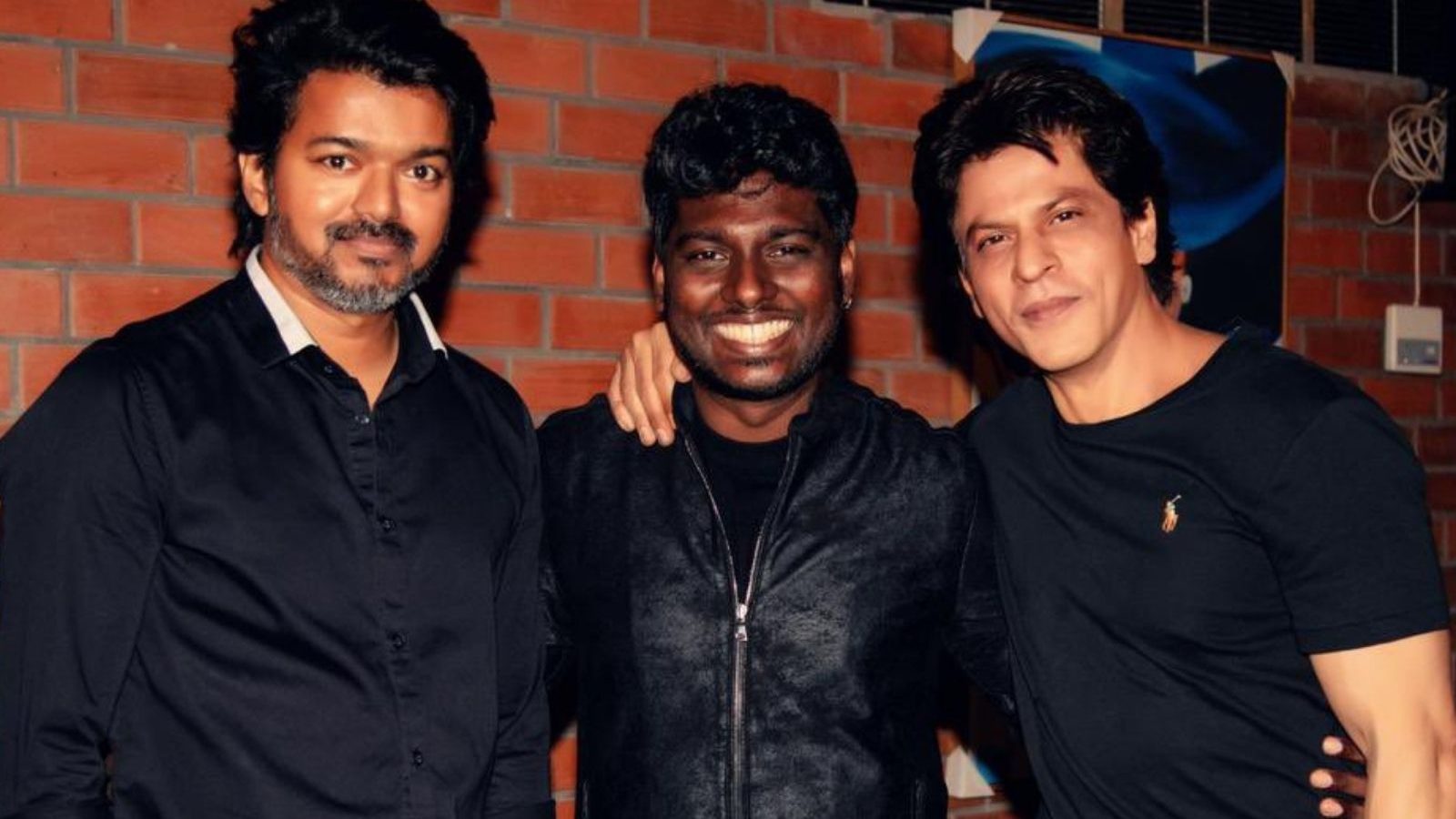 அட்லீ பிறந்த நாளுக்கு நேரில் சென்று வாழ்த்திய விஜய் – ஷாரூக்கான்… வைரலாகும் புகைப்படம்… அட்லீ பிறந்த நாளுக்கு நேரில் சென்று வாழ்த்திய விஜய் – ஷாரூக்கான்… வைரலாகும் புகைப்படம்…