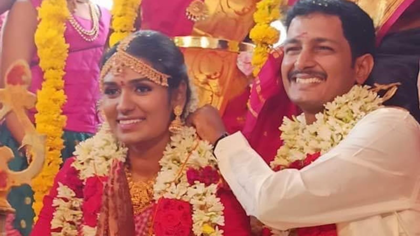 நெஞ்சுக்கு நீதி பட நடிகையை மணந்த 8 தோட்டாக்கள் இயக்குநர் ஸ்ரீ கணேஷ்!