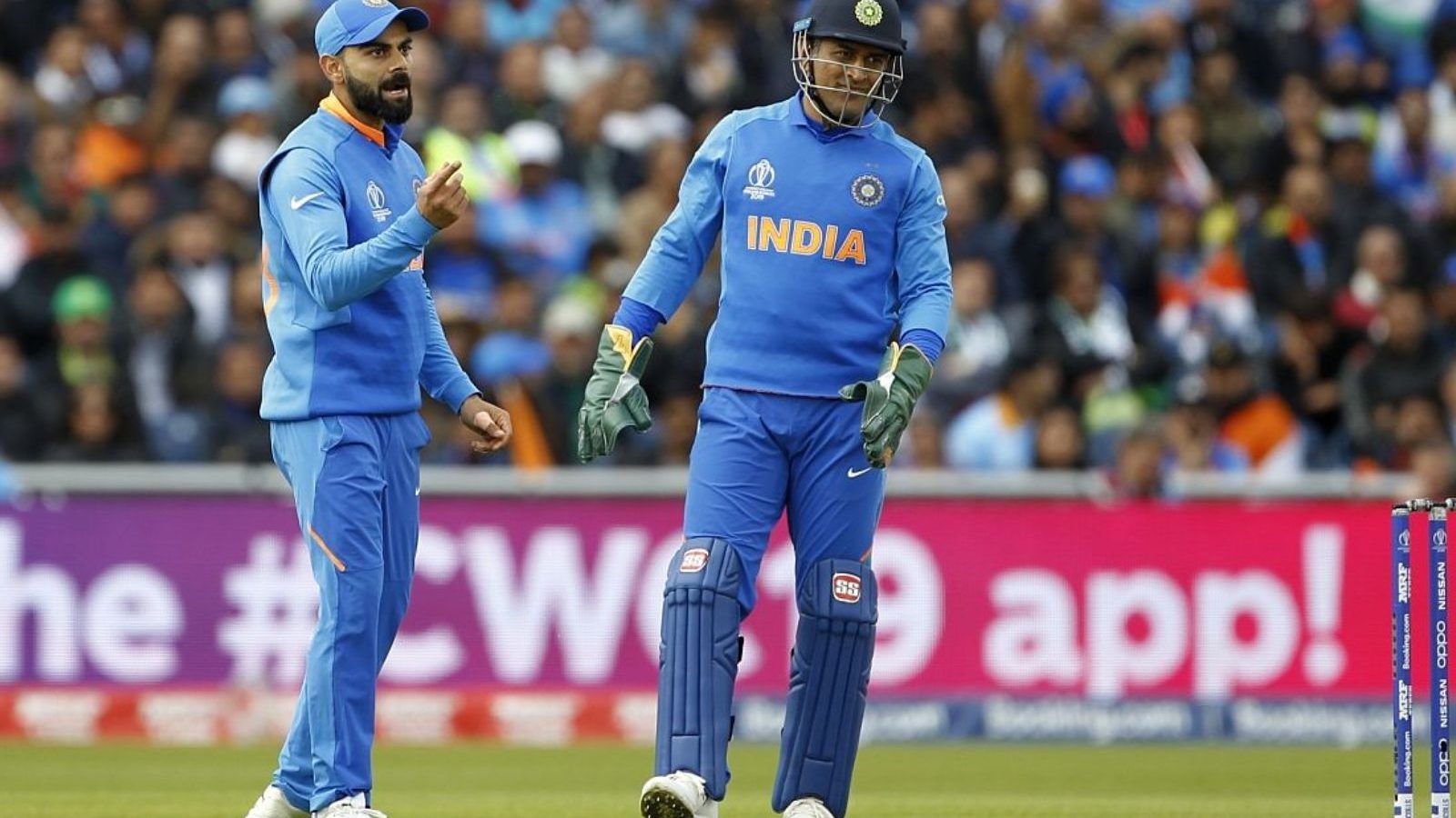 கேப்டன்சியை நான் உதறியபோது தோனி மட்டும்தான் எனக்கு மெசேஜ் செய்தார் - விராட் கோலி