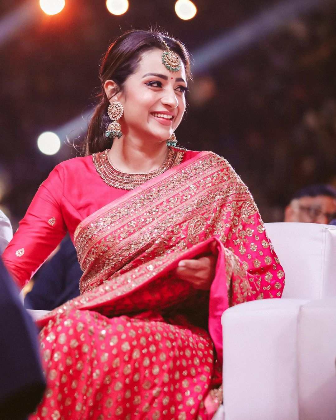  இயக்குனர் மணிரத்னம் இயக்கத்தில் ஜெயம் ரவி, கார்த்தி, விக்ரம், ஐஸ்வர்யா ராய், பார்த்திபன் ஆகியோர் நடிப்பில் பிரம்மாண்டமாக பொன்னியின் செல்வன் உருவாகியுள்ளது. இந்த படத்திற்கு ஏ.ஆர். ரஹ்மான் இசையமைத்துள்ளார்.