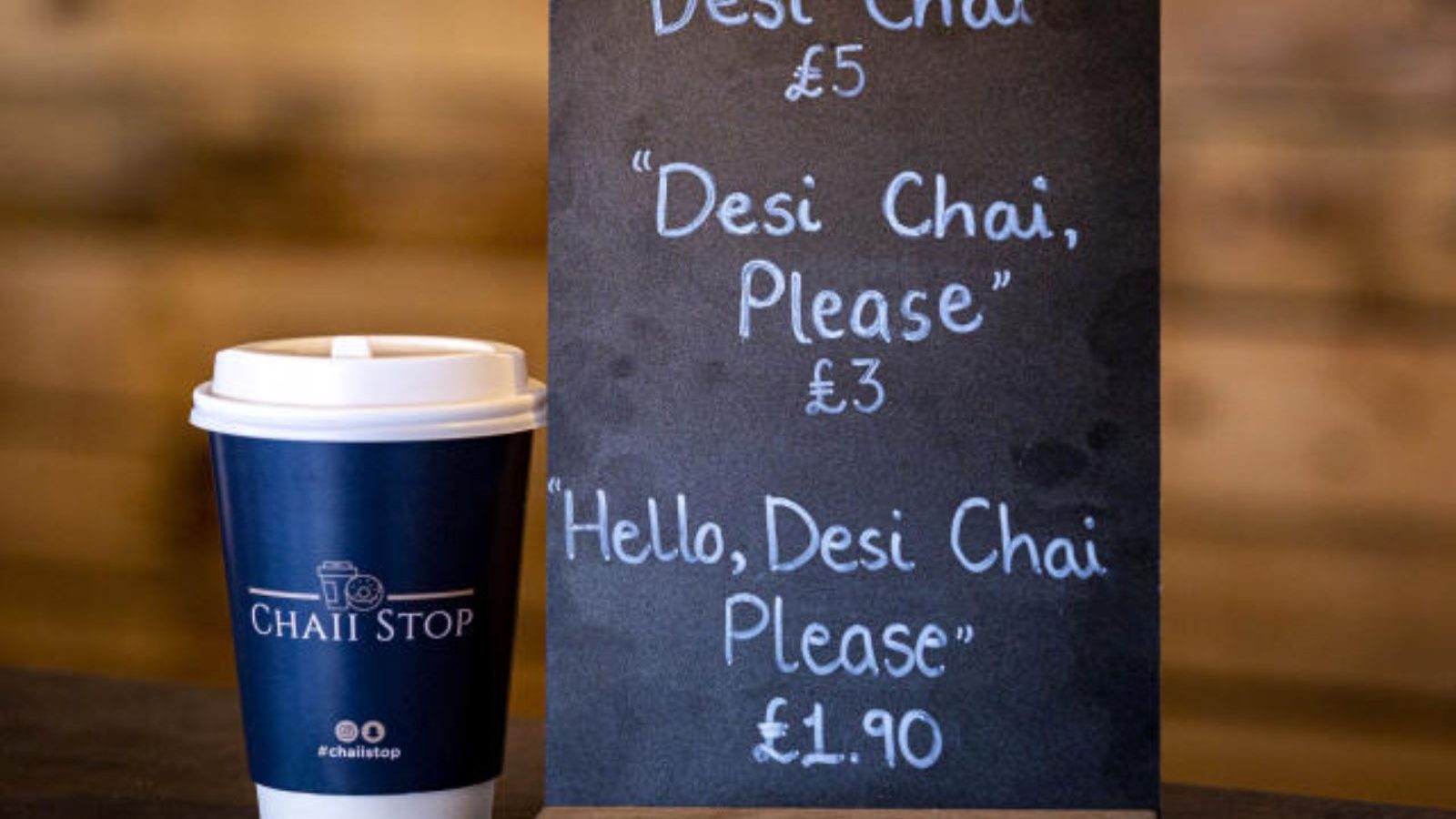 கனிவாக பேசினால் டிஸ்கவுண்ட்.. அதட்டினால் டபுள் சார்ஜ் - இங்கிலாந்து கஃபேயின் அட்டகாசமான விதி!