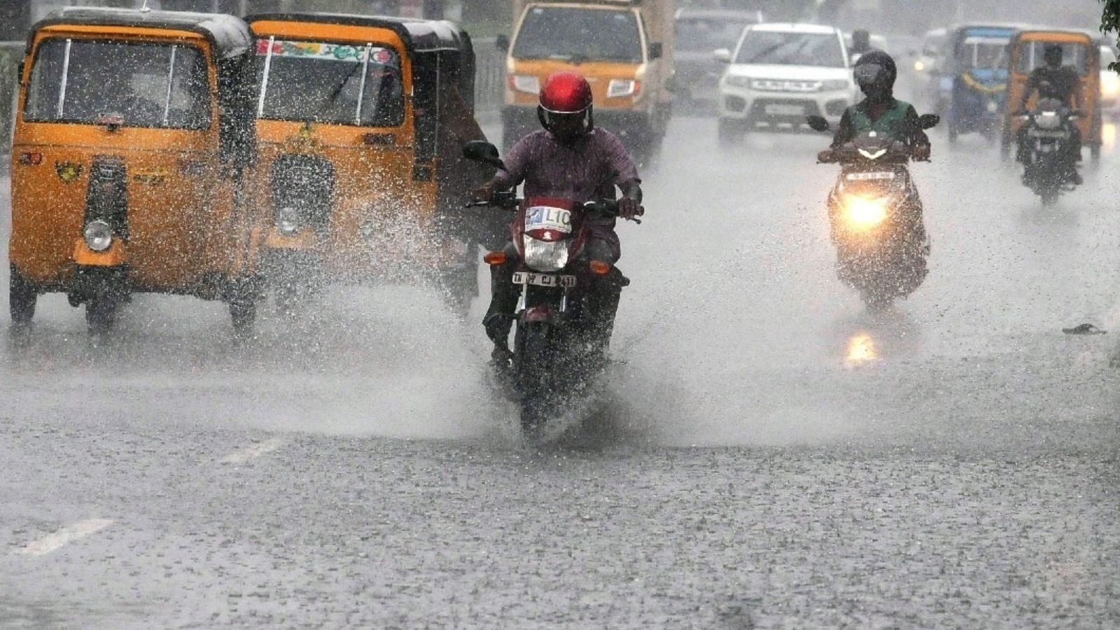 அடுத்த மழைக்கு ரெடியா? உருவாகும் புதிய காற்றழுத்த தாழ்வு பகுதி.. லேட்டஸ்ட் வெதர் அப்டேட்!