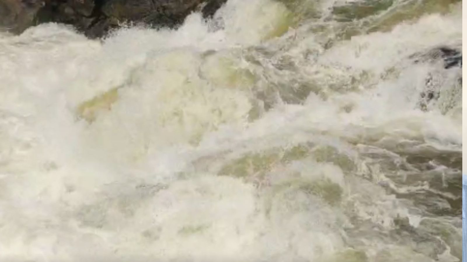 ஒகேனக்கல் காவிரி ஆற்றில் கனமழை காரணமாக நீர்வரத்து அதிகரிப்பு...