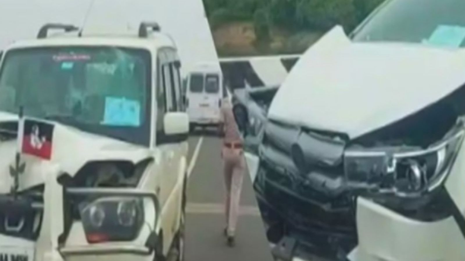 பசும்பொன் சென்ற முன்னாள் அமைச்சர்கள் கார்கள் அடுத்தடுத்து மோதி விபத்து: 6 கார்கள் சேதம்... ஒருவர் காயம்!