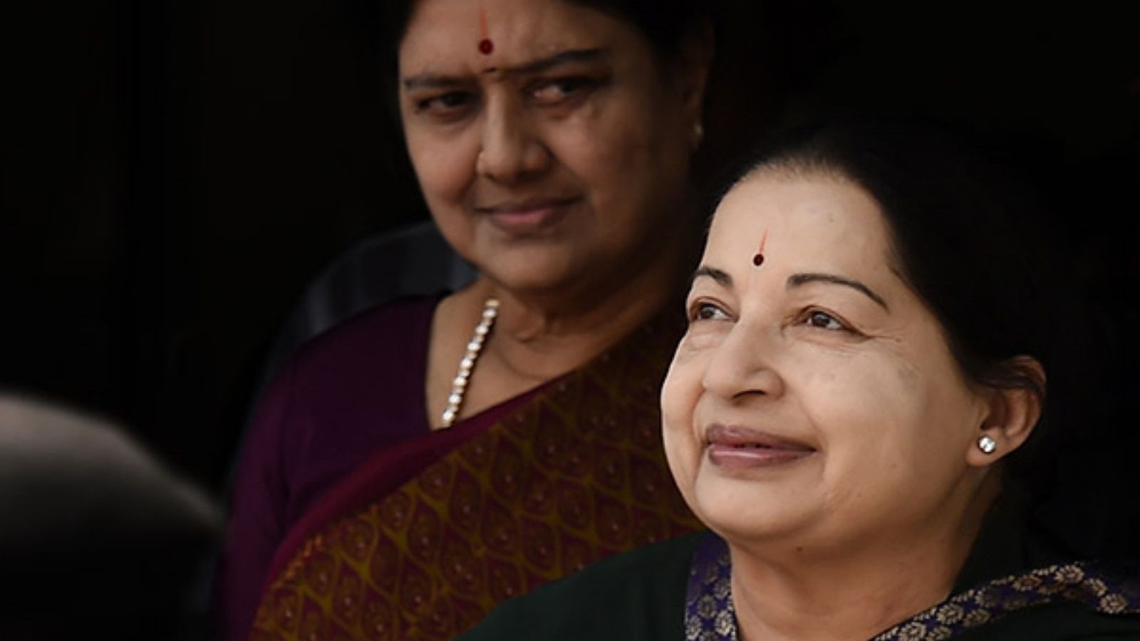 ஜெ. மரணம்: சசிகலா, விஜயபாஸ்கர் உள்ளிட்ட 4 பேர் குற்றவாளிகள்... விசாரிக்க ஆறுமுகசாமி ஆணையம் பரிந்துரை