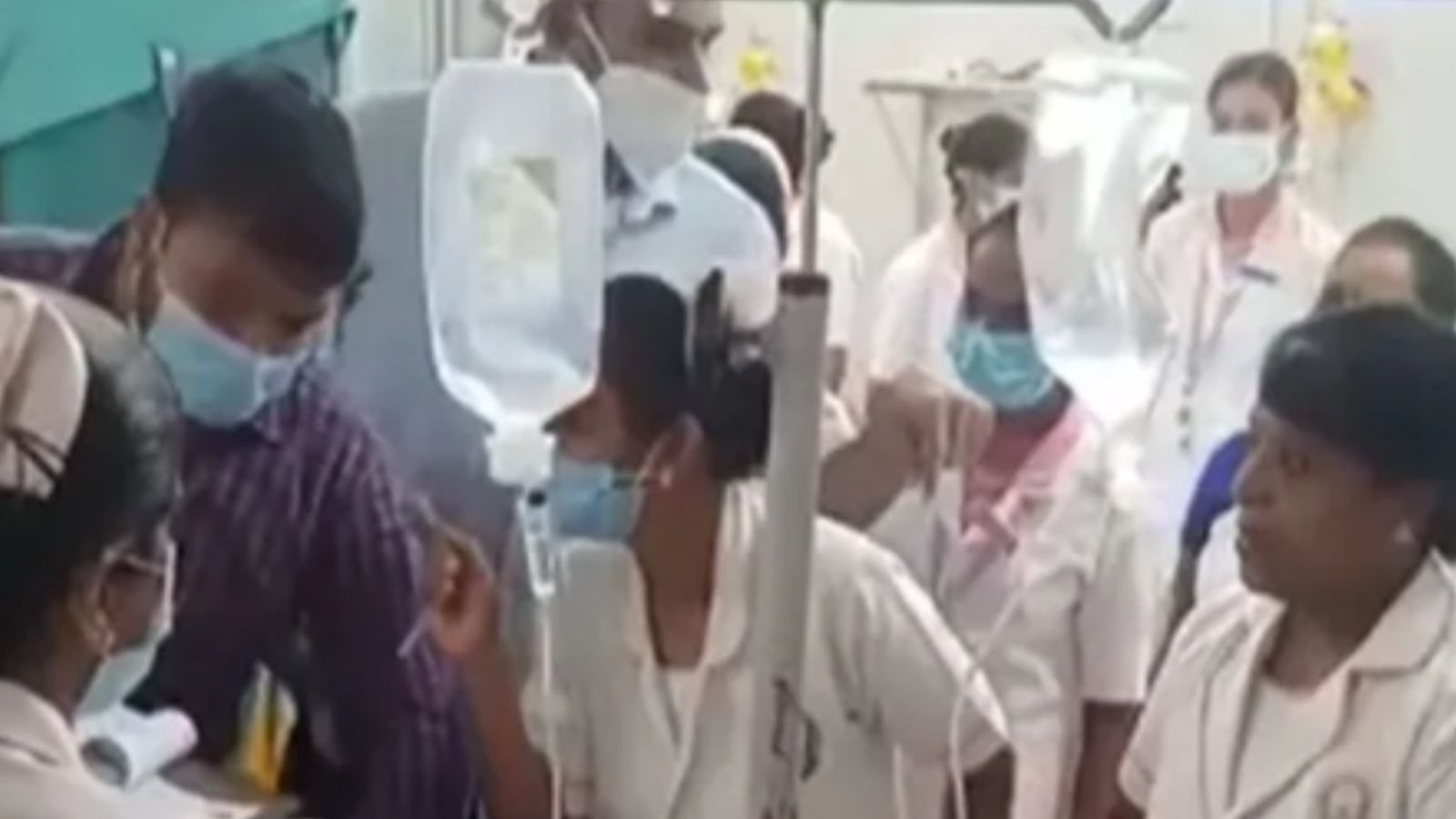 தமிழக மீனவர் மீது துப்பாக்கி சூடு நடத்திய இந்திய கடற்படை..! - மீனவர் மருத்துவமனையில் அனுமதி!