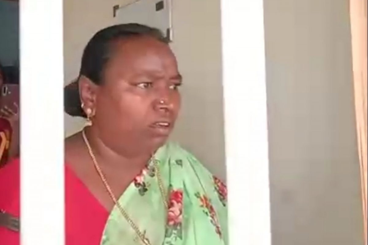 காவல்துறையினரை ஓடவிட்ட பெண்