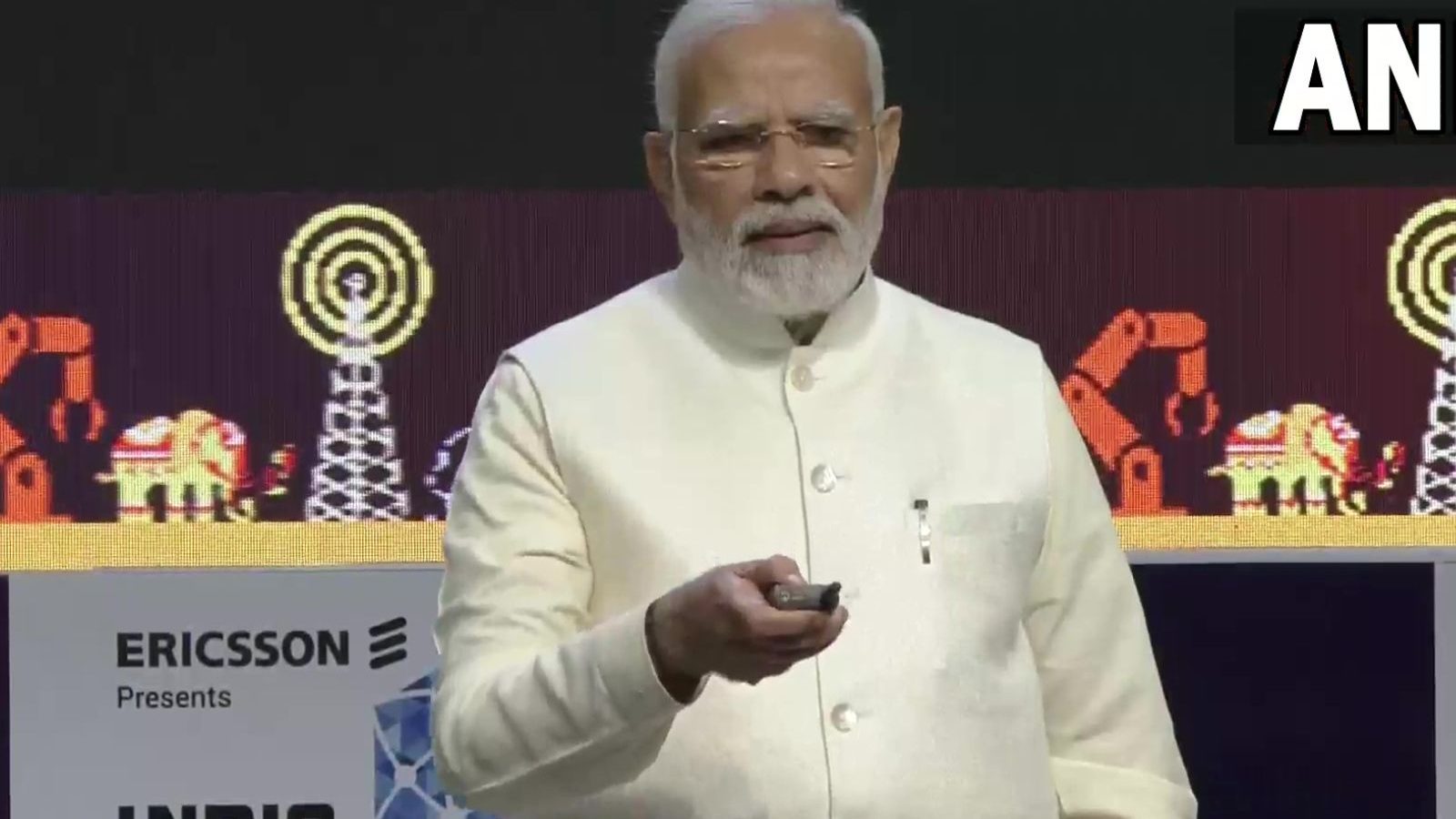 5ஜி சேவையை தொடங்கி வைத்தார் பிரதமர் மோடி.. சென்னை உள்ளிட்ட 13 நகரங்களில் முதற்கட்டமாக வருகிறது!