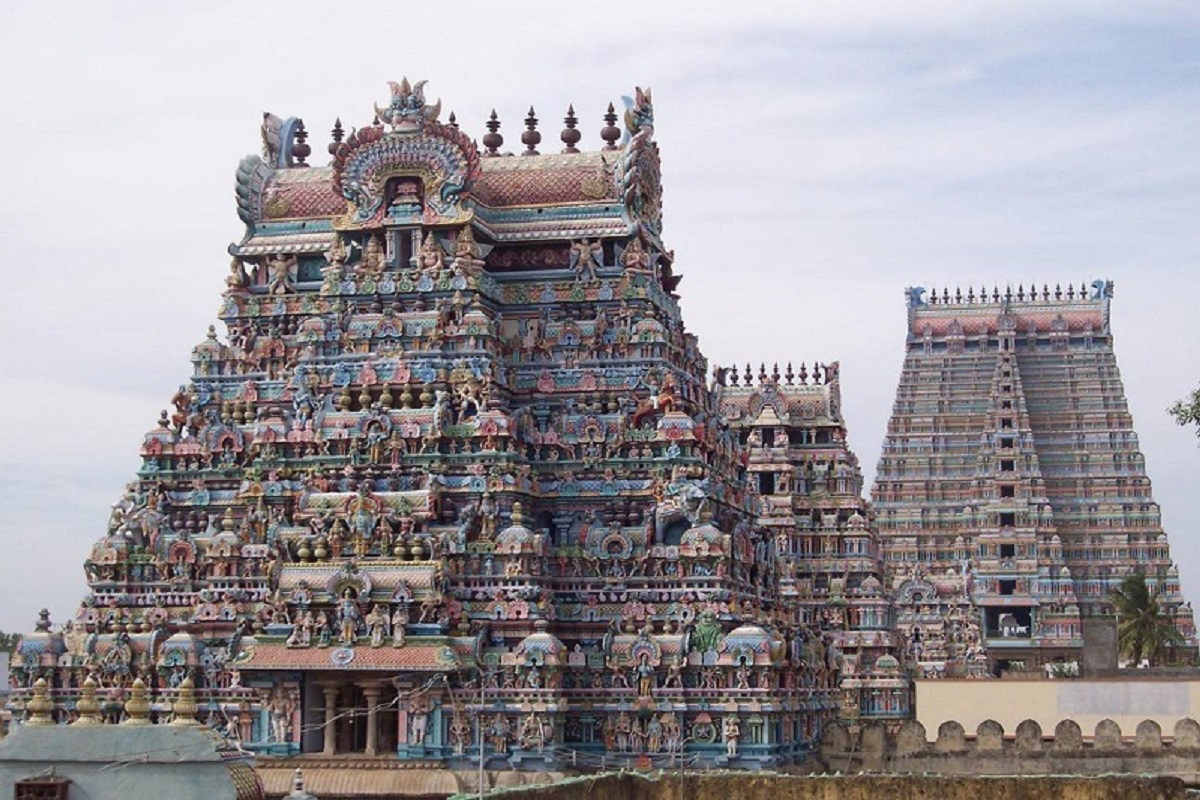   ஸ்ரீரங்கம் ரங்கநாதரால் இவ்வளவு பெருமைகளாக என்றால், நீங்களே ஒரு நிமிடம் ஆச்சரியப்படுவீர்கள். ரங்கநாதரால் திருச்சிக்காரங்களுக்கும் இந்த பெருமை சேர்ந்துள்ளது எனலாம்.