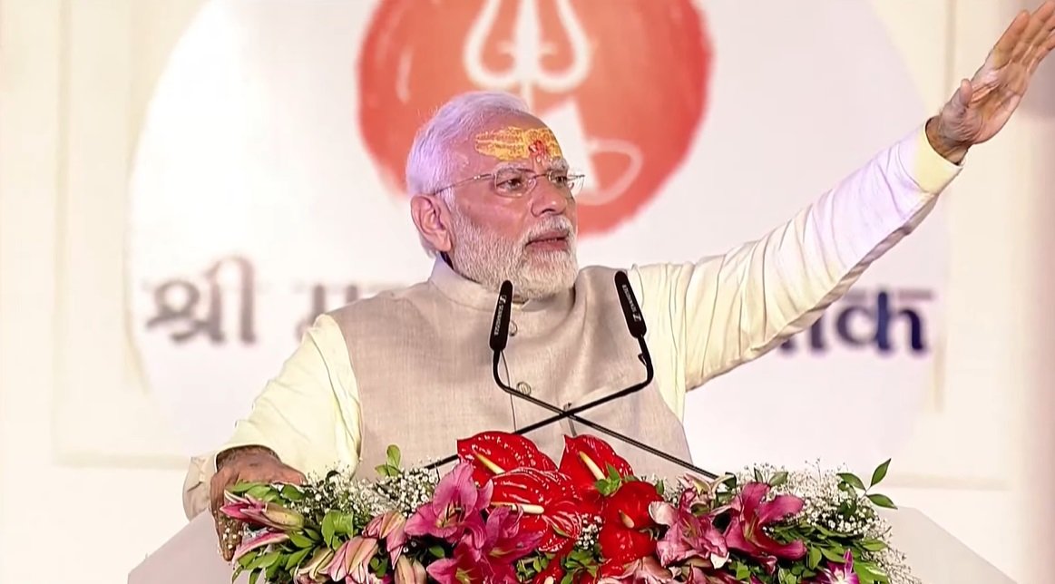  அயோத்தியில் பிரமாண்ட ராமர் கோயில் கட்டும் பணிகள் முழு வீச்சில் நடைபெற்று வருவதாக பிரதமர் மோடி தெரிவித்துள்ளார்.