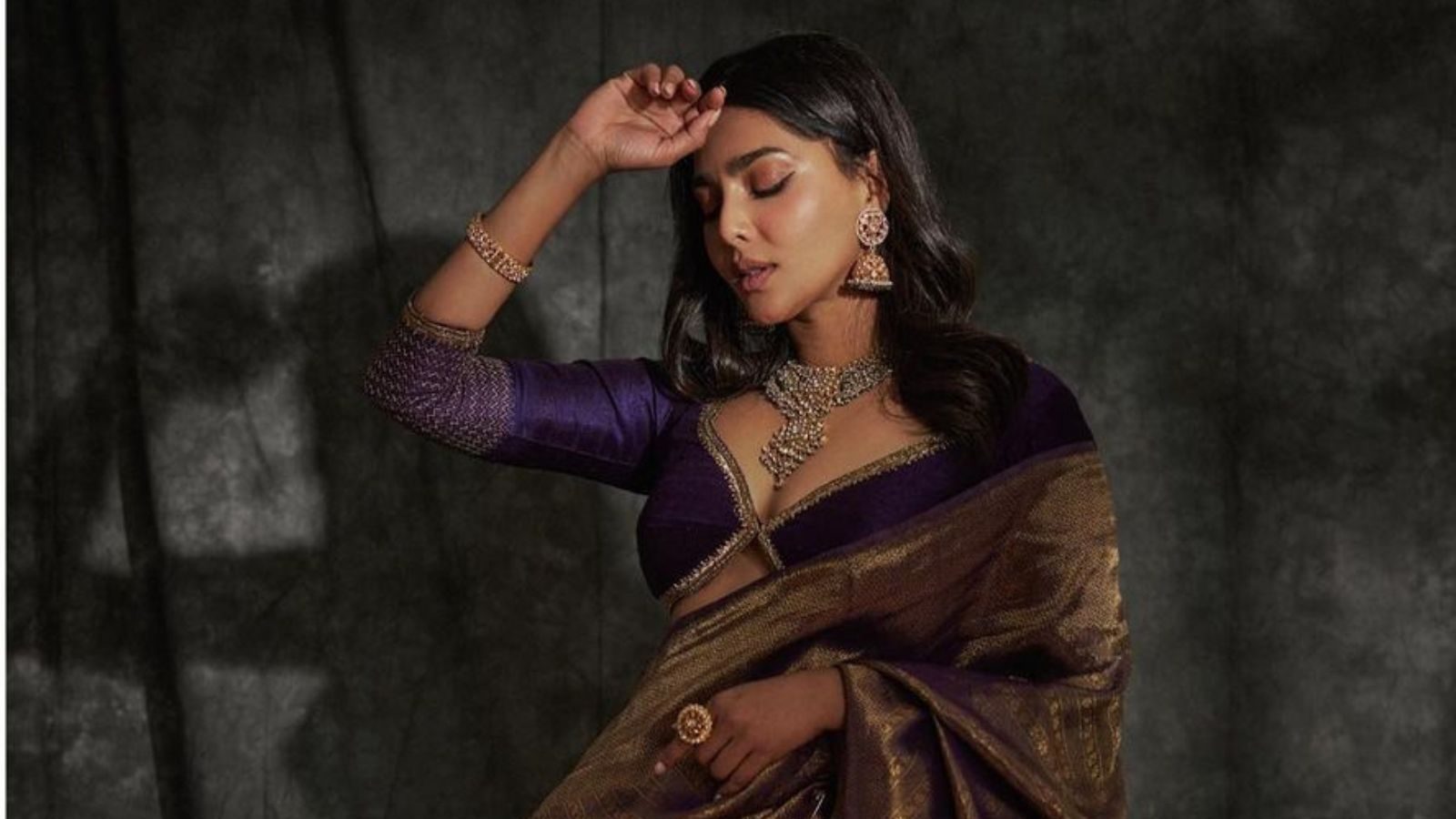 வர்ணிக்க முடியாத அழகில் பொன்னியின் செல்வன் ‘பூங்குழலி’...