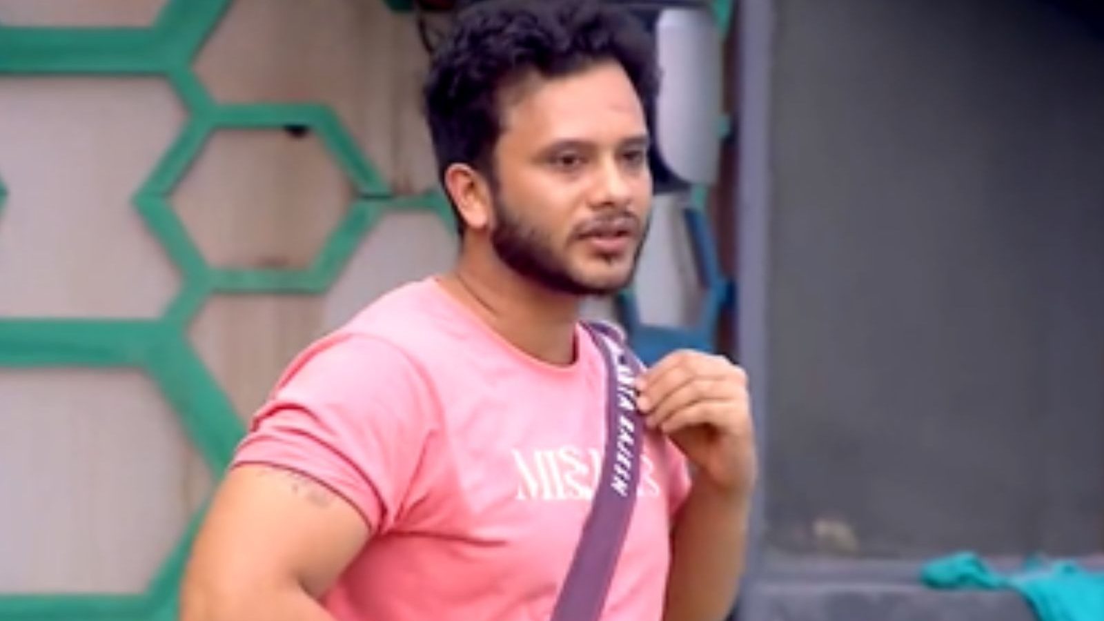 பிக்பாஸில் இந்த வாரம் நீயும் பொம்மை.. நானும் பொம்மை டாஸ்க்.. முதல் கேமிலே கடுப்பான மணிகண்டன் - வெளியானது வீடியோ!