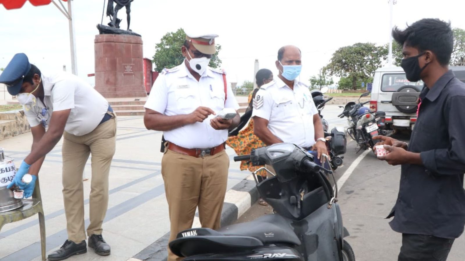 போக்குவரத்து விதிமீறல்.. சென்னையில் 3 நாட்களில் 42 லட்சம் ரூபாய் அபராதம் வசூல்!