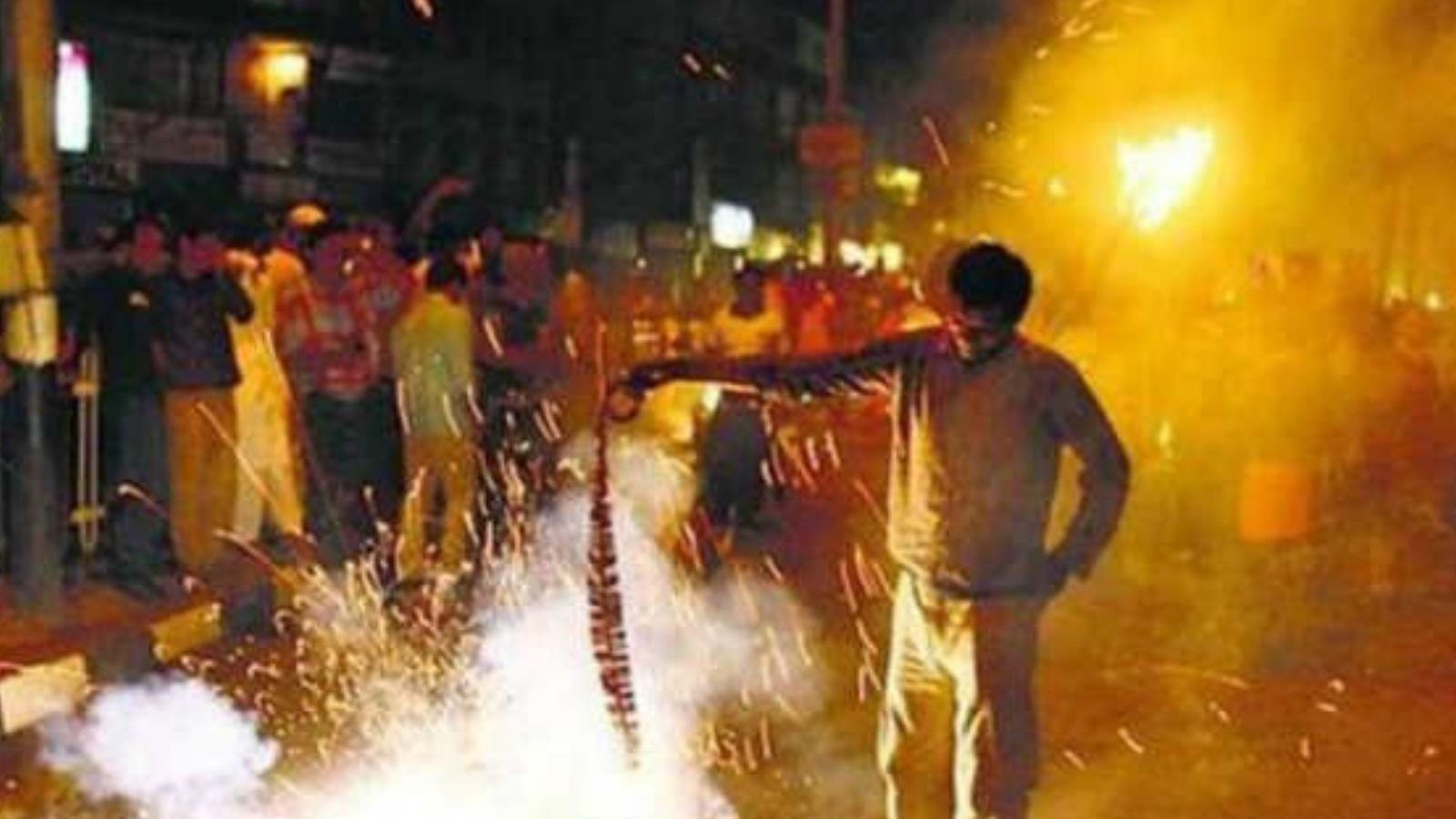 ’தீபாவளியன்று சரவெடி பட்டாசு வெடிக்காதீங்க...’ - மாசுக் கட்டுப்பாட்டு வாரியம் அறிவுரை!