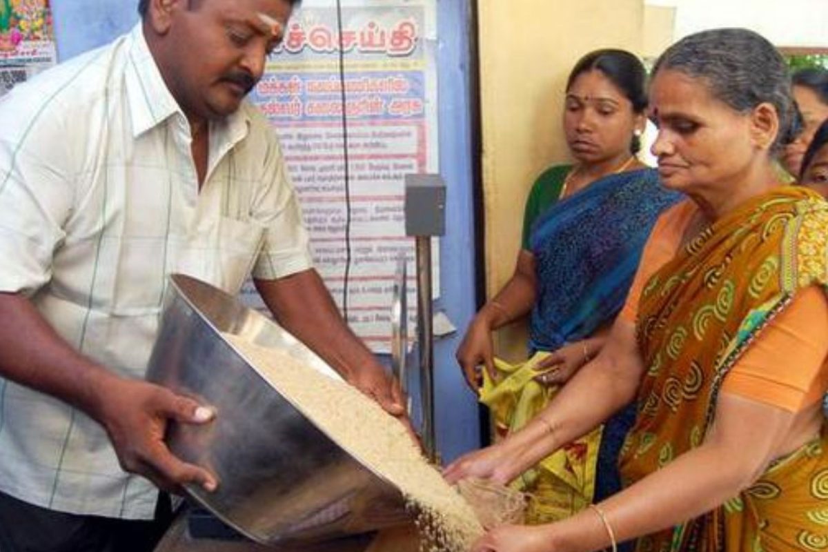 எவ்வித தேர்வும் இல்லை...ரேசன் கடைகளில் 344 காலியிடங்கள்