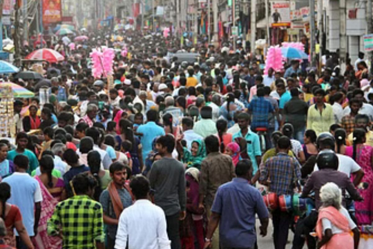 மதுரையில் களைகட்ட தொடங்கிய தீபாவளி பஜார்..!