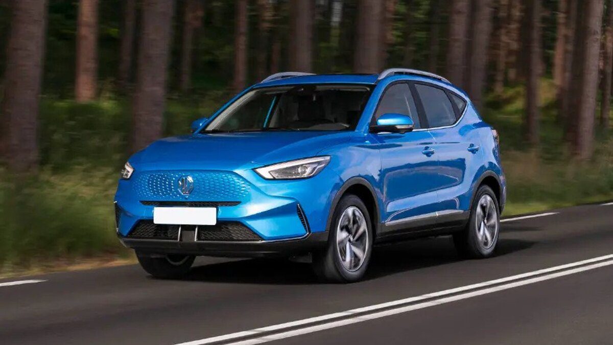  ,[object Object],[object Object],MG ZS EV காரின் எக்ஸ்-ஷோரூம் விலை ரூ.22.58 லட்சத்தில் தொடங்கி ரூ.26.60 லட்சம் வரை செல்கிறது. இந்த காரை ஒருமுறை முழுமையாக சார்ஜ் செய்தால் 461 கிமீ தூரம் வரை செல்கிறது.