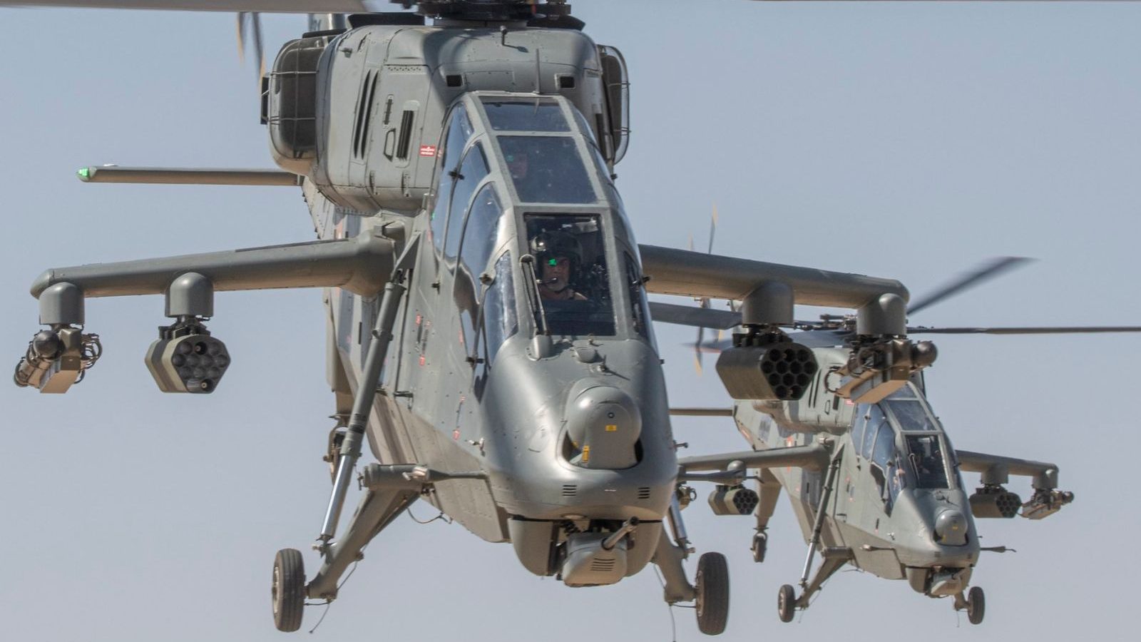 அசத்தும் இந்தியா! இலகுரக பிரச்சந்த் ஹெலிகாப்டரின் சிறப்புகள்....பிரம்மிக்க வைக்கும் படங்கள்..