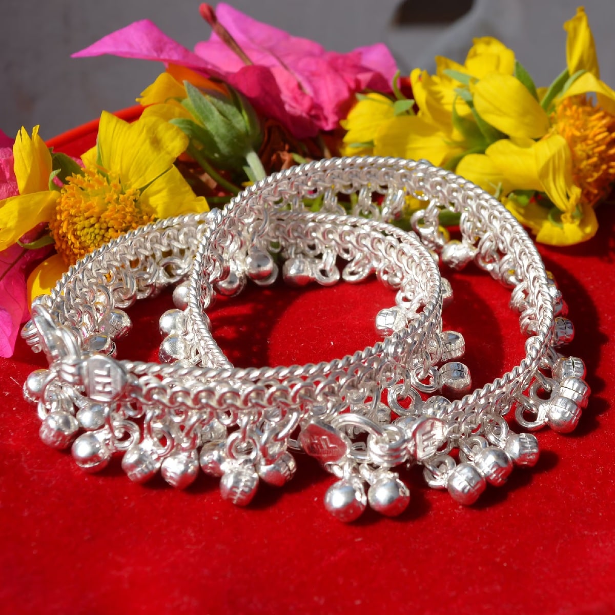 What things should be observed while buying silver jewelry..? Time News