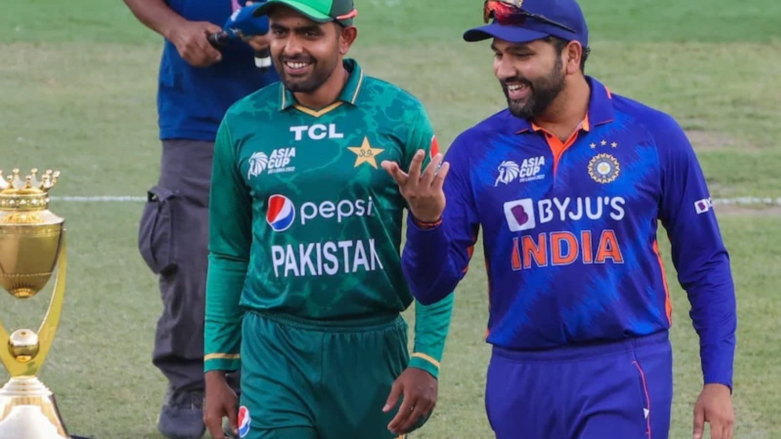 Ind vs Pak | இந்திய அணி பேட்டிங் தேர்வு..  இரு அணியின் ஆடும் லெவன் இதுதான்