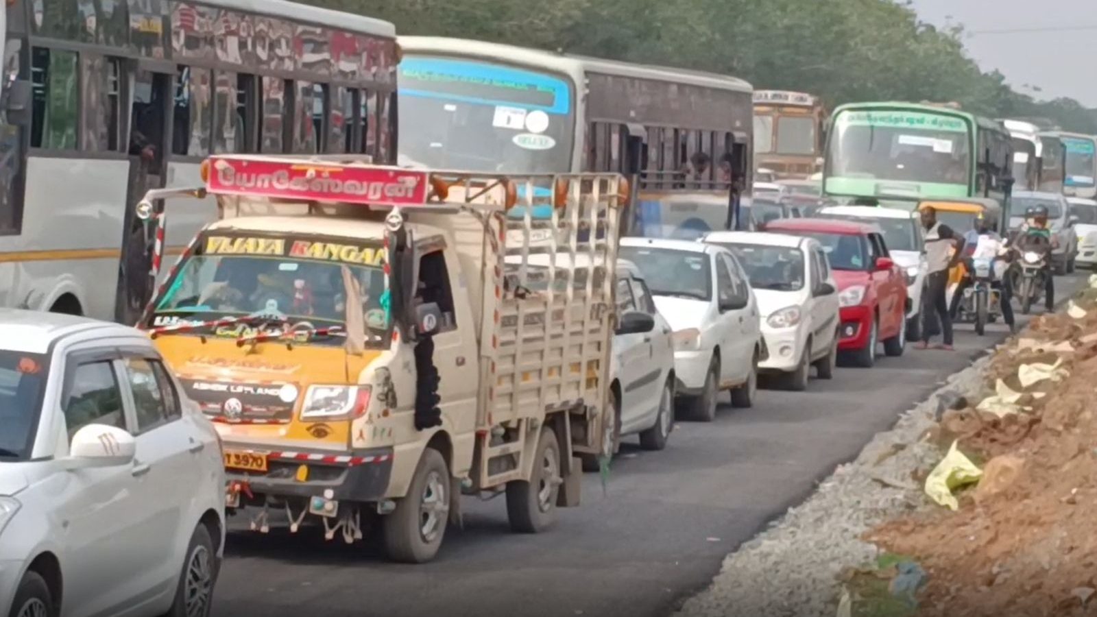 2வது நாளாக ஸ்தம்பித்த சென்னை- திருச்சி தேசிய நெடுஞ்சாலை