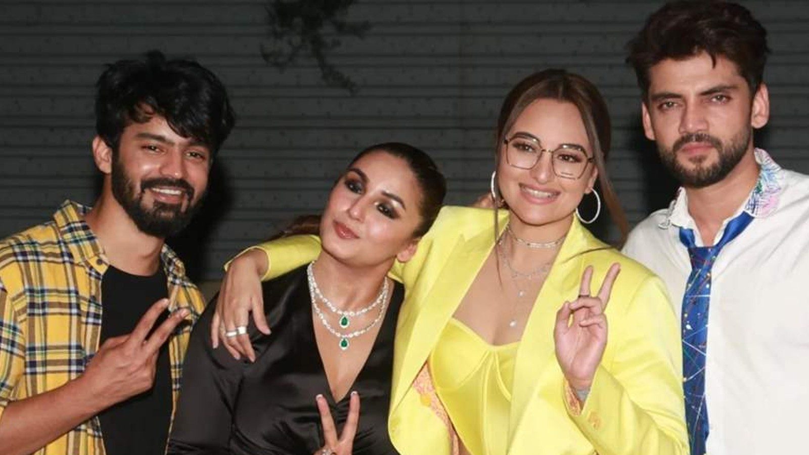 பாலிவுட் கனவு நிறைவேறியது.. மகிழ்ச்சியில் நடிகர் மகத்!