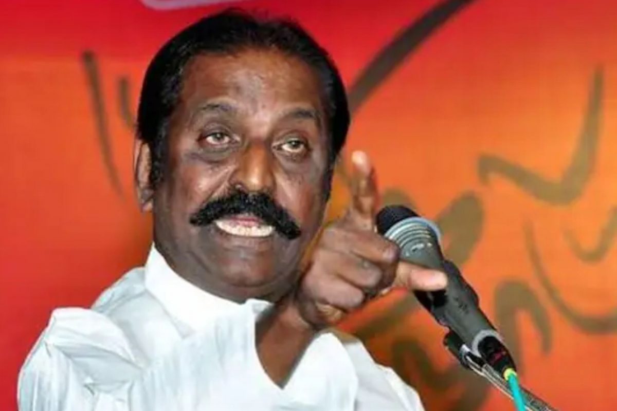 இந்தி திணிப்பு: கழுத்தை அறுக்க தயாராகவுள்ள கத்தி - வைரமுத்து ஆவேசம்!