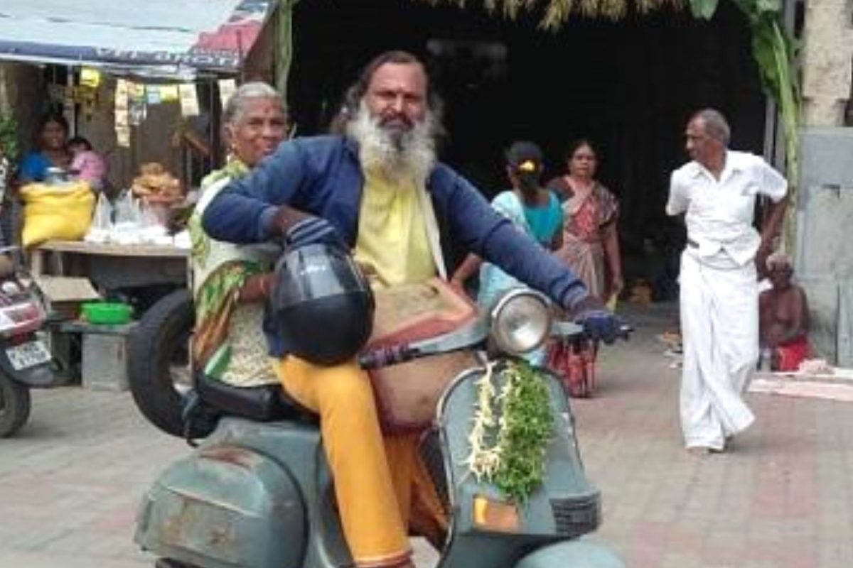 மைசூர் டூ ராமேஸ்வரம் ...அம்மாவிற்காக 60,000 கிமீ ஆன்மிக பயணம்!