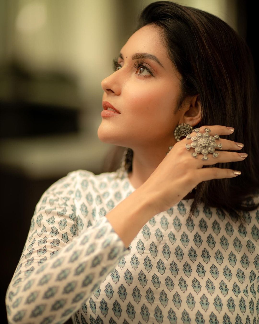 நடிகை மஹிமா நம்பியார் லேட்டஸ்ட் புகைப்படங்கள். – News18 தமிழ்