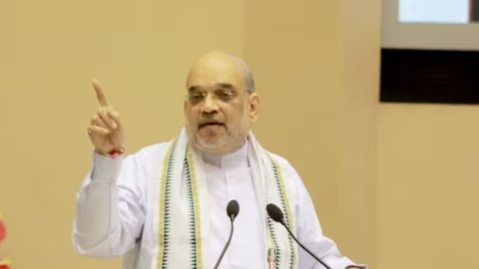 காங்கிரஸ் மூழ்கும் கப்பல்.. 2024 தேர்தலுக்குப் பின் அரசியிலில் இருந்து வெளியேறிவிடும் - அமித் ஷா விமர்சனம்