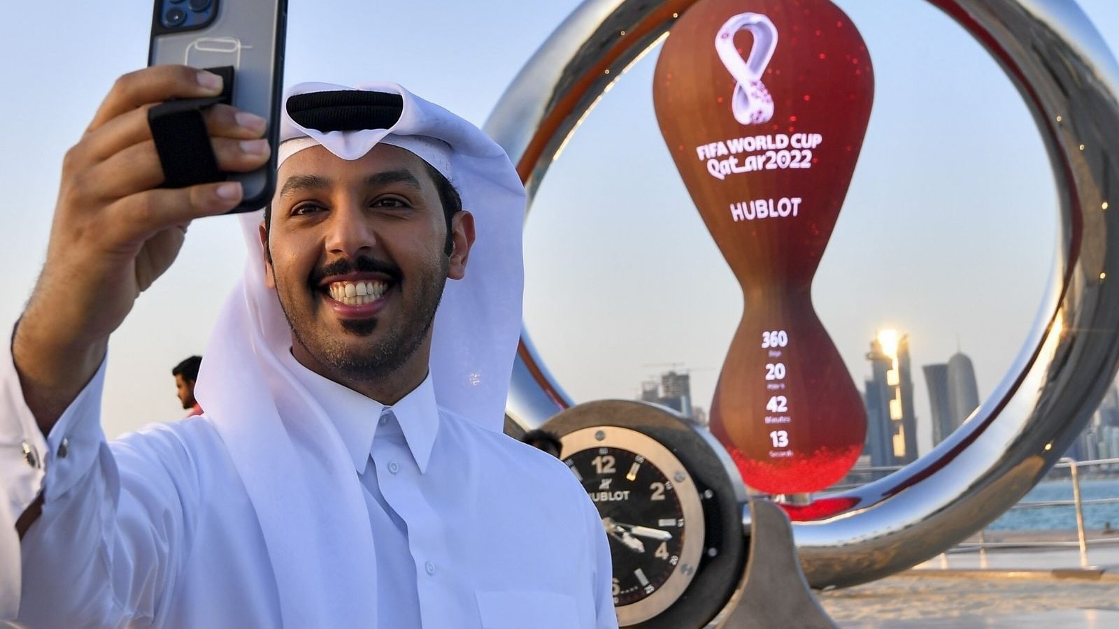 FIFA World Cup : எதிரணியினருக்கு லஞ்சம் கொடுத்து கோப்பையை வெல்ல கத்தார் திட்டம்? வெளியான பரபரப்பு குற்றச்சாட்டு