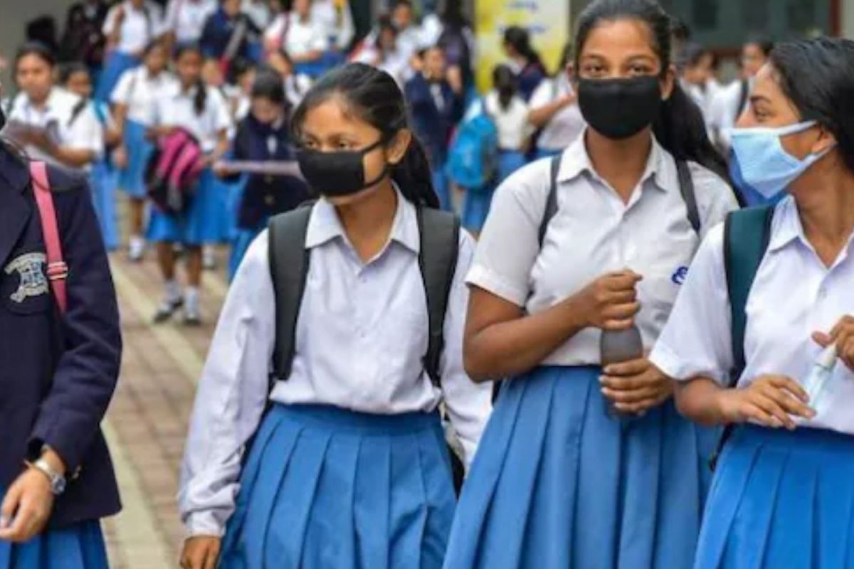 பள்ளி மாணவர்களுக்கு ஆன்லைன் வகுப்பு..நொய்டாவில் உத்தரவு