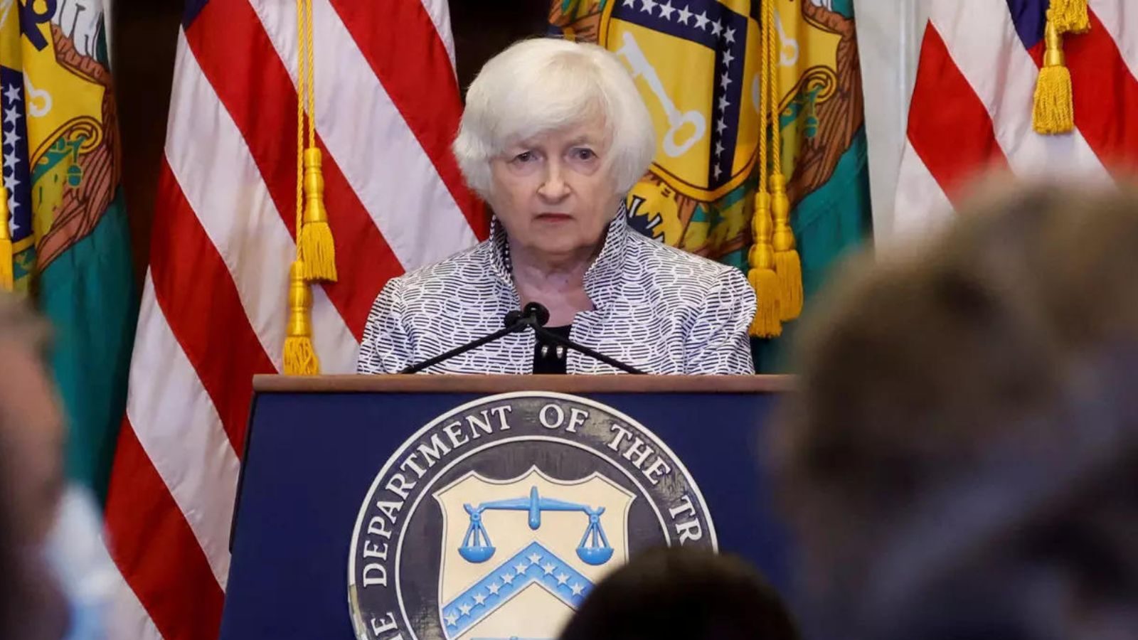 நாணய கண்காணிப்புப் பட்டியலில் இருந்து இந்தியாவை நீக்கிய அமெரிக்கா!