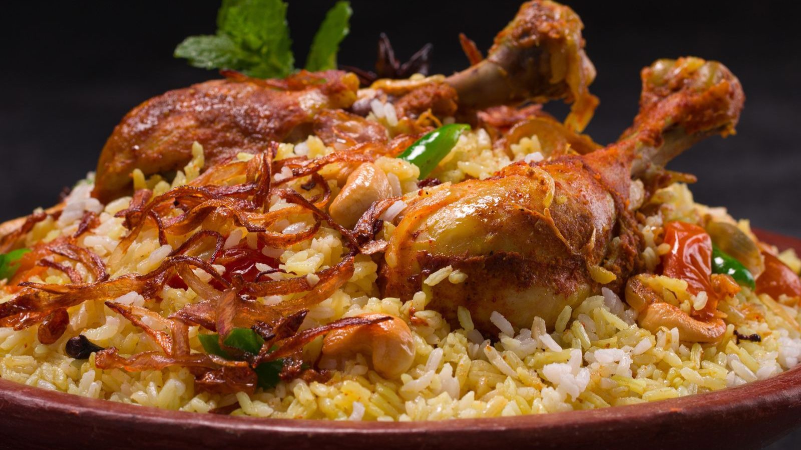 ஒரு வினாடிக்கு 2 பேர் பிரியாணி ஆர்டர் - ஸ்விகியை திணறடித்த பிரியாணி பிரியர்கள்!