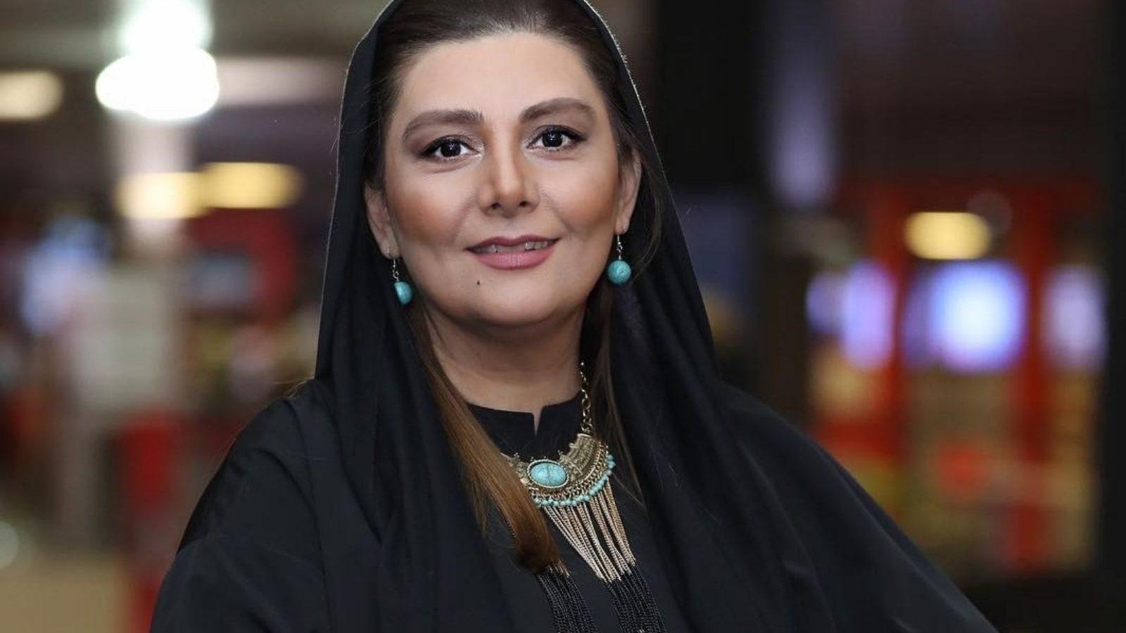 ஹிஜாப் அணியலாமா.? மார்க்கெட் பகுதியில் வீடியோ பதிவிட்ட நடிகை கைது.!