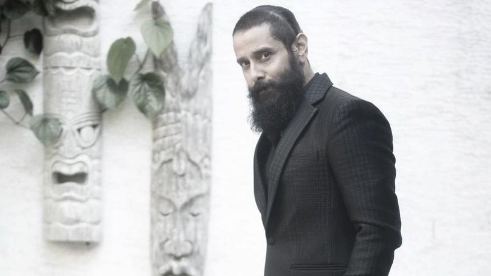 Chiyaan Vikram: நடிகர் விக்ரமின் நோ ஷேவ் நவம்பர் லுக்!