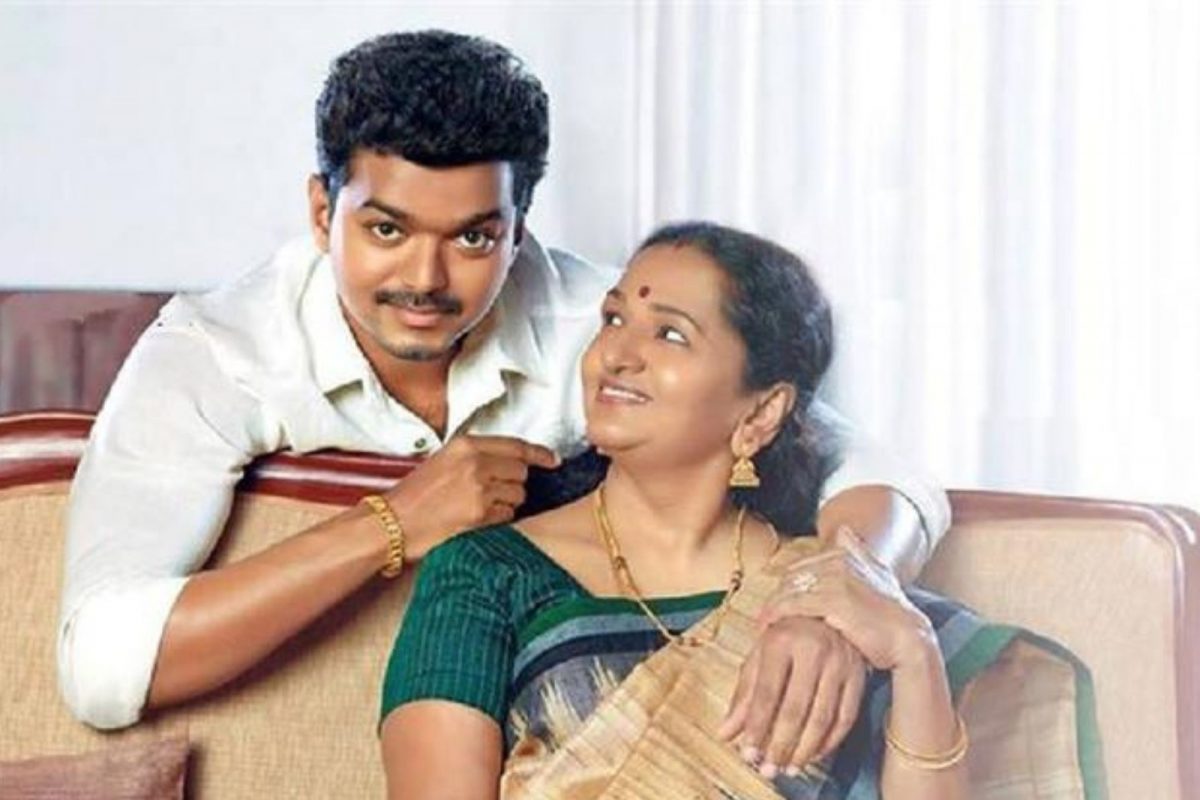 விஜய்யின் அம்மா ஷோபா சந்திரசேகருக்கு ரொம்ப பிடித்த சீரியல் இதுதானாம்!