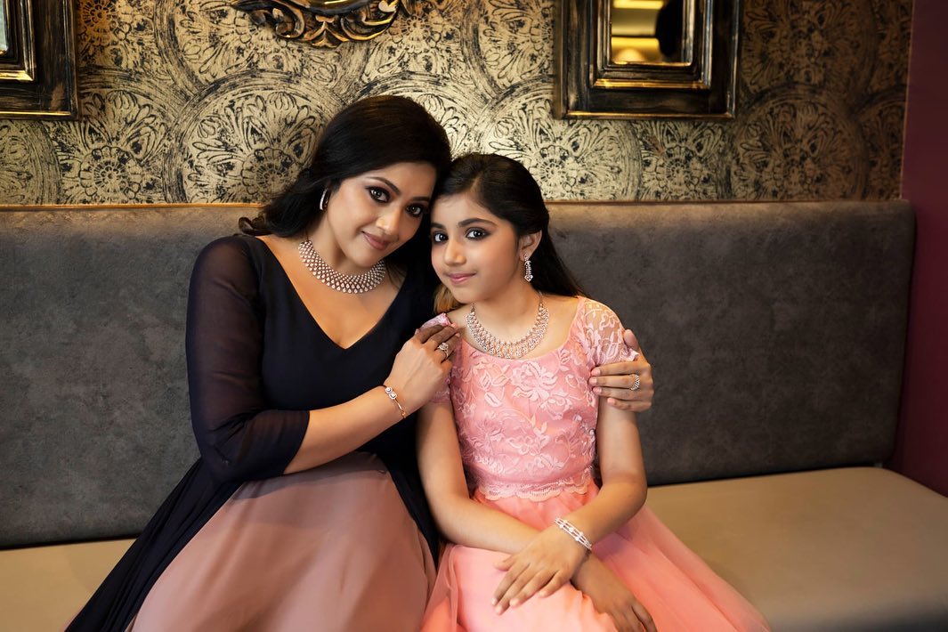  விஜய் நடித்த தெறி படத்தின் மூலம் குழந்தை நட்சத்திரமாக அறிமுகமானார் நைனிகா.