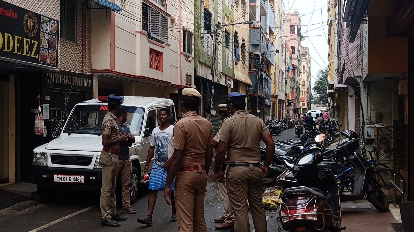 ஒருபுறம் NIA சோதனை; மறுபுறம் சென்னை போலீசார் சோதனை... பின்னணி என்ன?