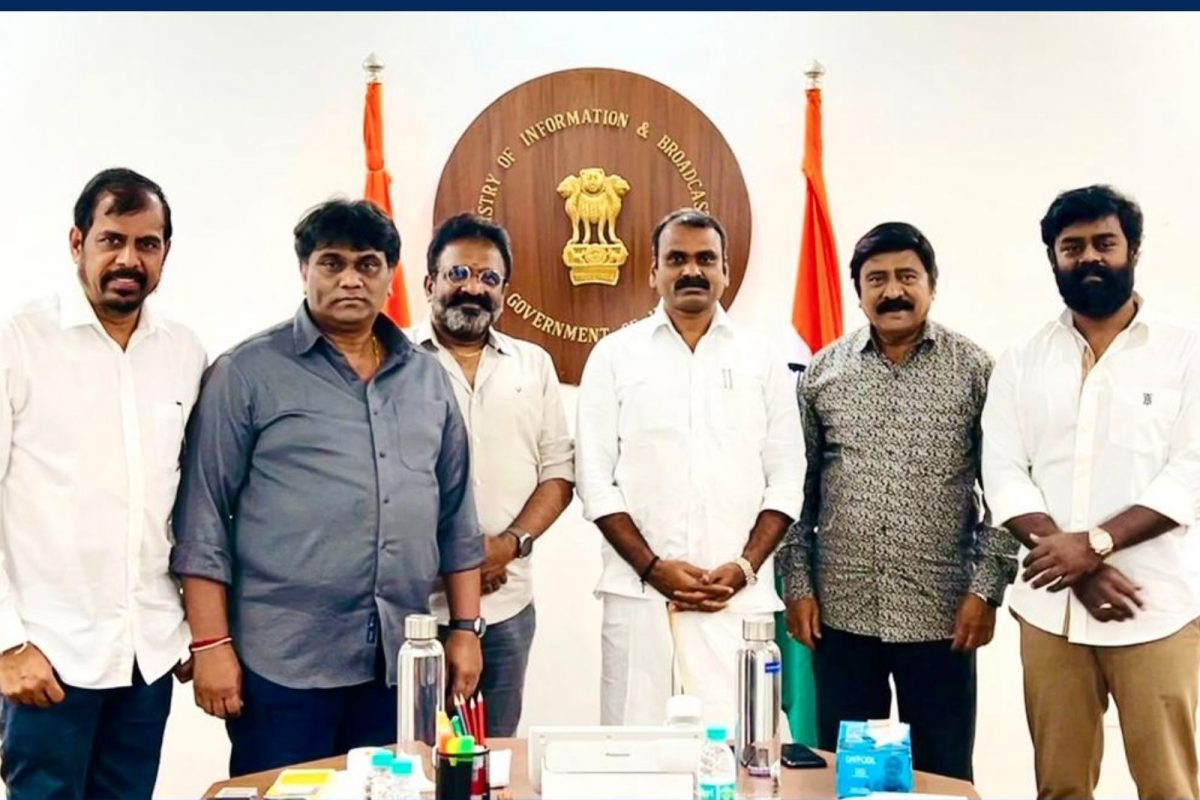 திரைப்படங்களுக்கான ஜி.எஸ்.டி வரியை குறைக்க வேண்டும்...