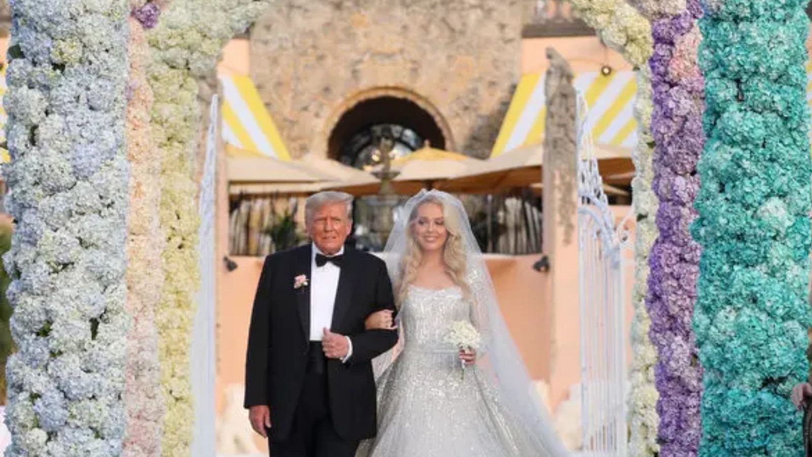 மகளுக்கு திருமணம்.. மனமெல்லாம் மகிழ்ச்சி.. சிரித்த முகத்தோடு ட்ரம்ப்.! கல்யாண க்ளிக்ஸ்!