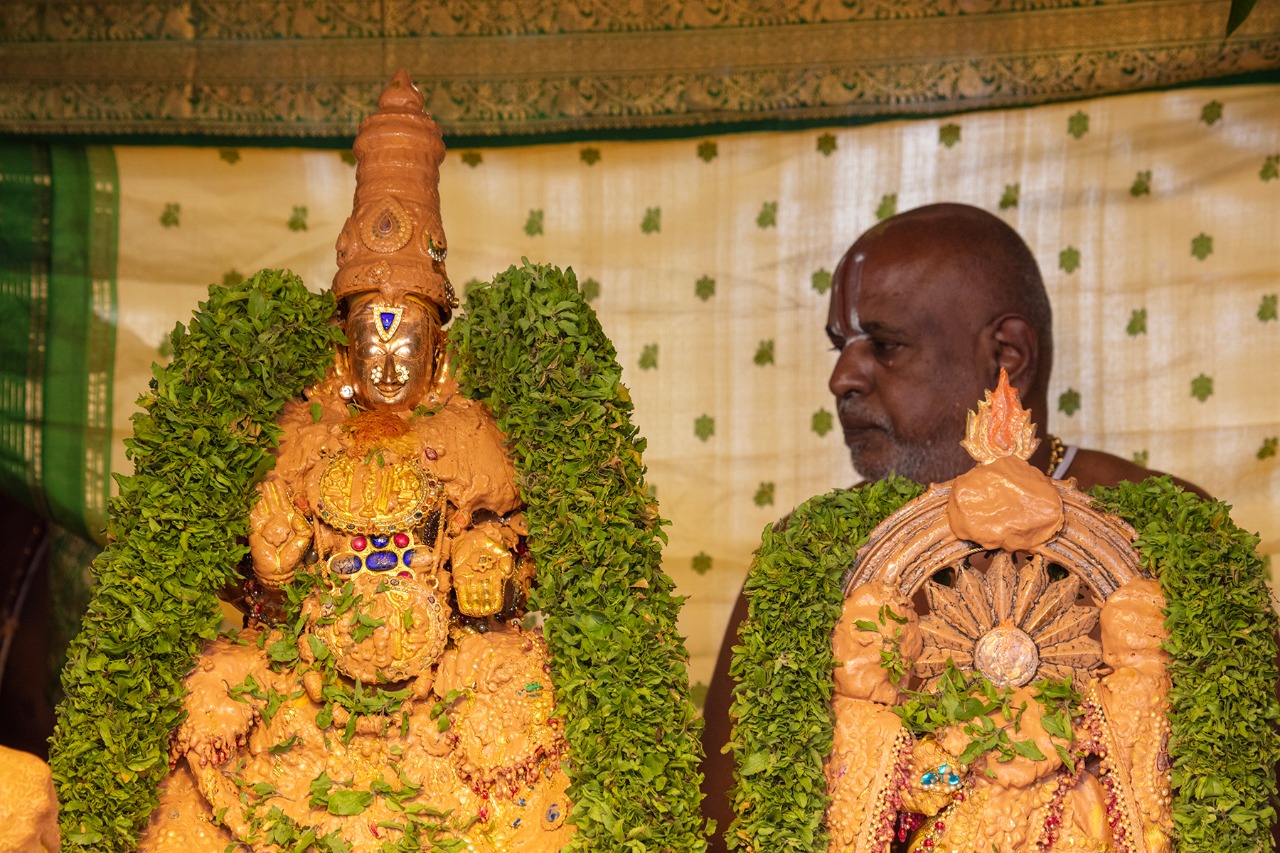  திருச்சானூர் பத்மாவதி தாயார் சக்ரத்தழ்வார்
