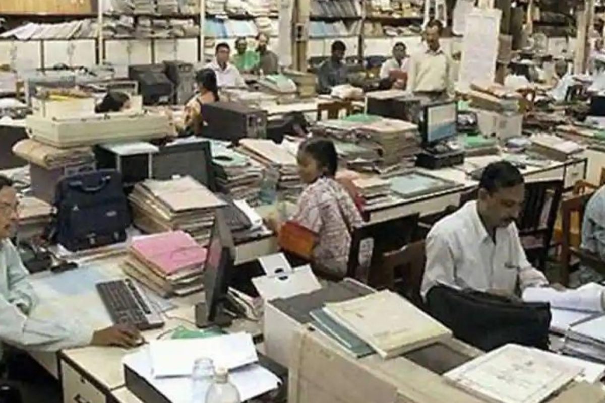 மத்திய அரசில் 2,674 சமூக நல அலுவலர் பதவி: விண்ணப்பிக்க நாளையே கடைசி